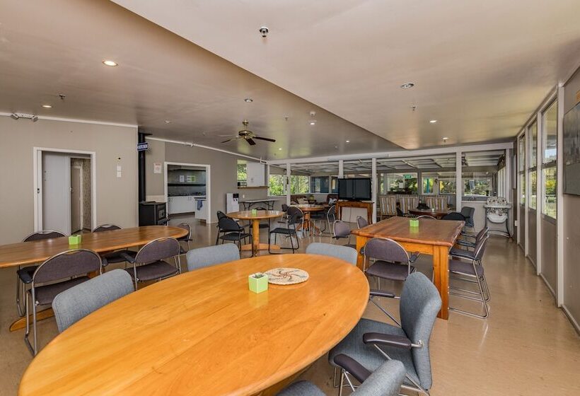 汽车旅馆  Riverside Lodge Paihia