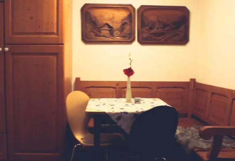 ペンション Ferienwohnung Holl