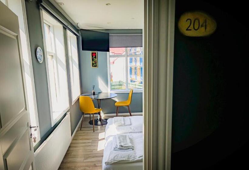 پانسیون Guesthouse Hóll