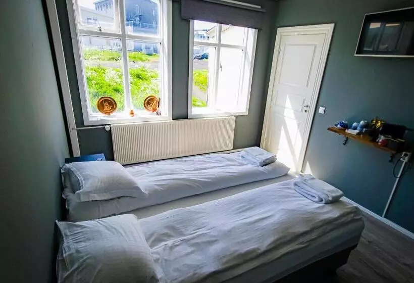 پانسیون Guesthouse Hóll
