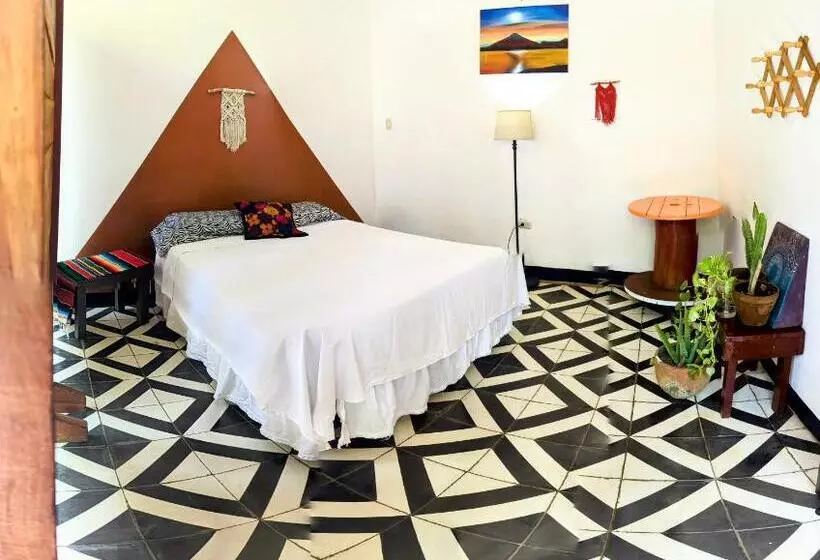 پانسیون Hostal Azul