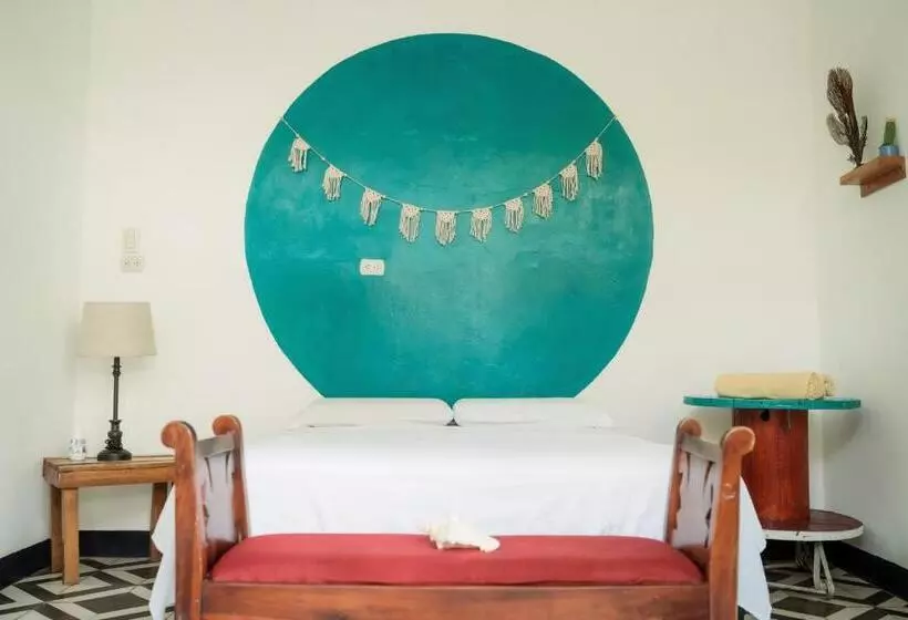 پانسیون Hostal Azul