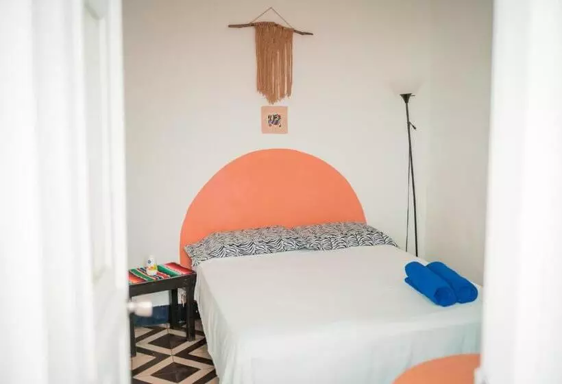 پانسیون Hostal Azul
