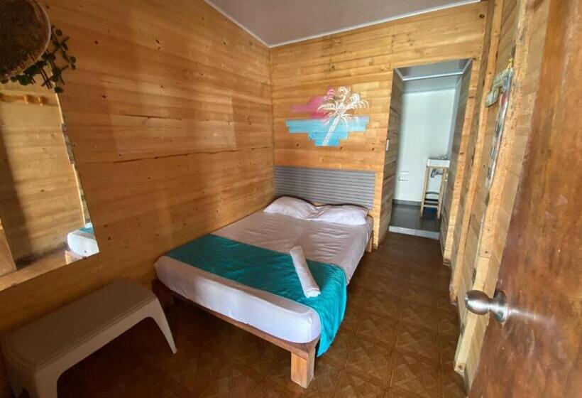 پانسیون Raw Kokomar Posadanativa