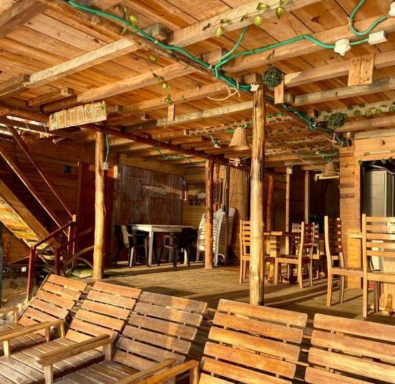 پانسیون Raw Kokomar Posadanativa