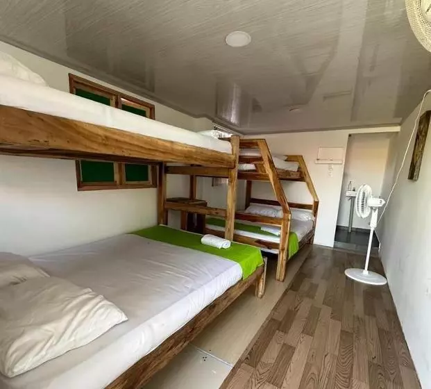 ペンション Raw Kokomar Posadanativa