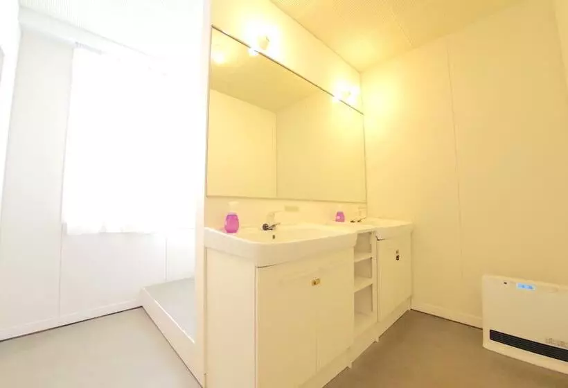 Hostel 1889