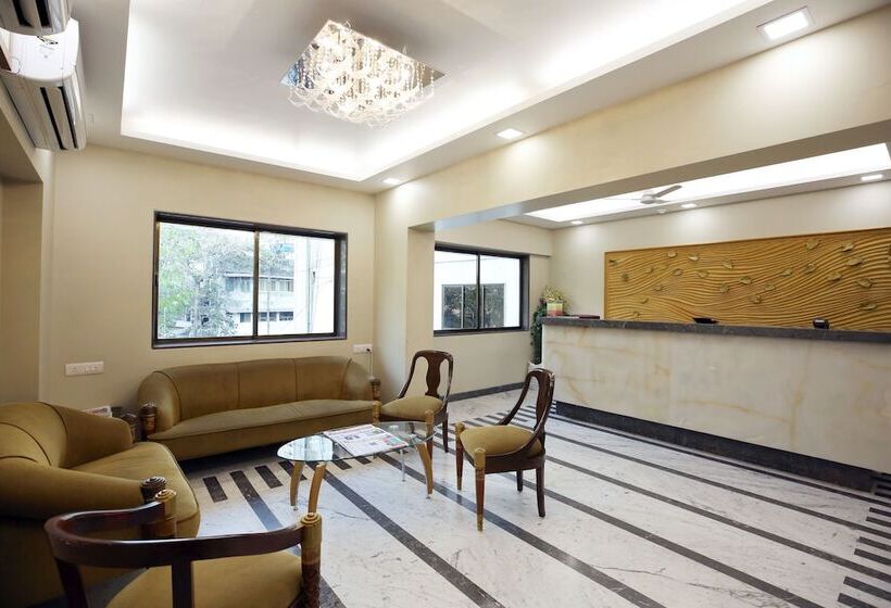 Отель Bombay International