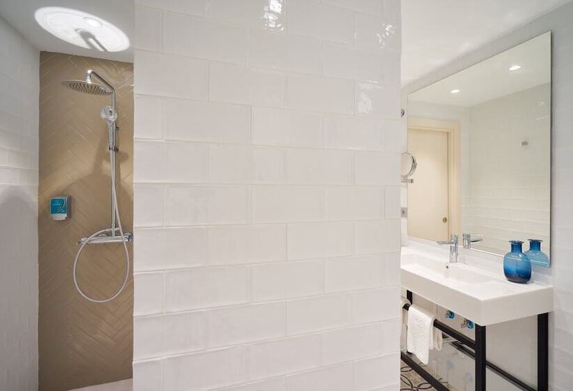 בית מלון כפרי Tandem Soho Suites