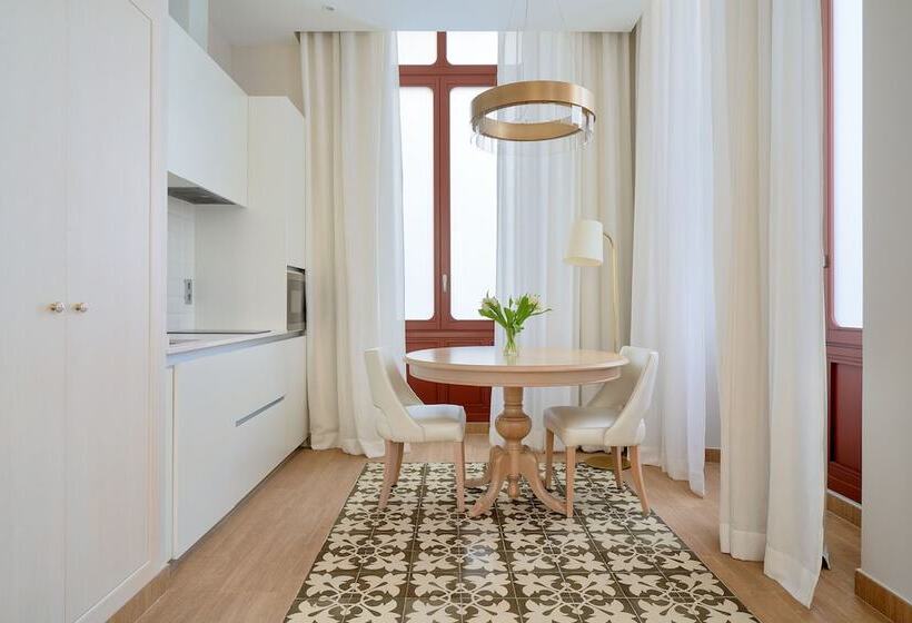 בית מלון כפרי Tandem Soho Suites