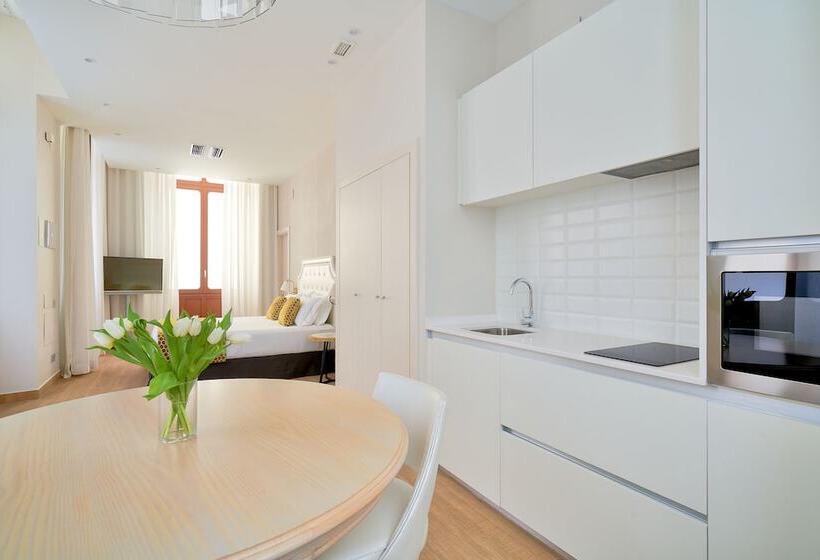 בית מלון כפרי Tandem Soho Suites