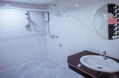 Отель Vatchara Northgate