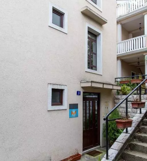 پانسیون Guest House Mandarina