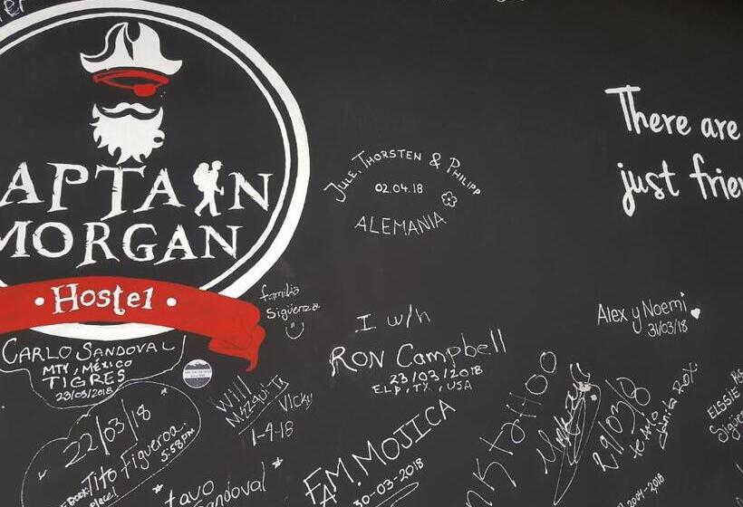 پانسیون Captain Morgan Hostel Lake Coatepeque