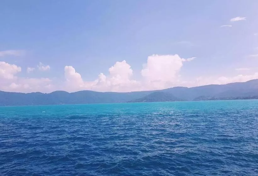 پانسیون Captain Morgan Hostel Lake Coatepeque