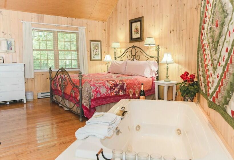 مبيت وإفطار Autumn Ridge Cottages