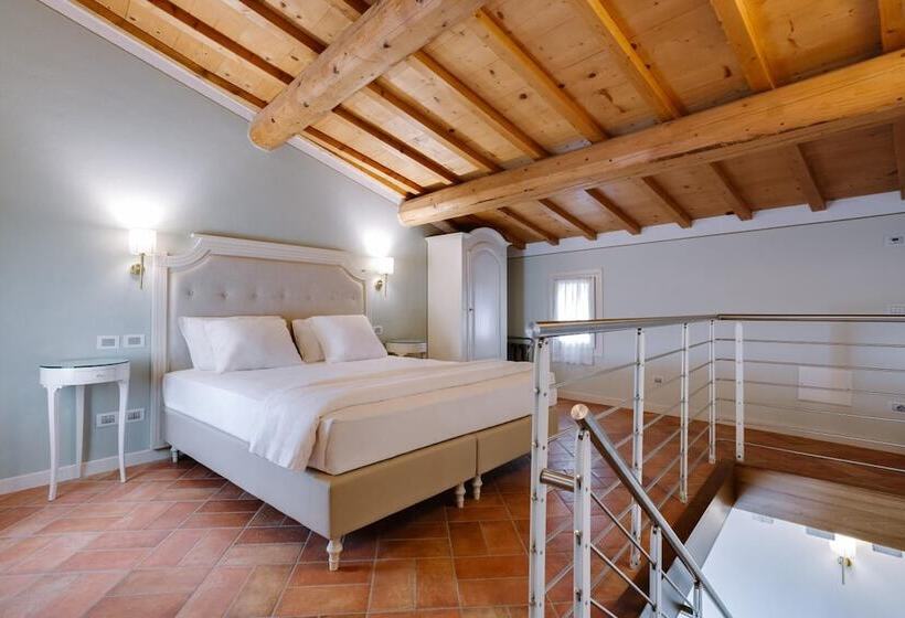 مبيت وإفطار Villa Padovani Relais De Charme   Adults Only