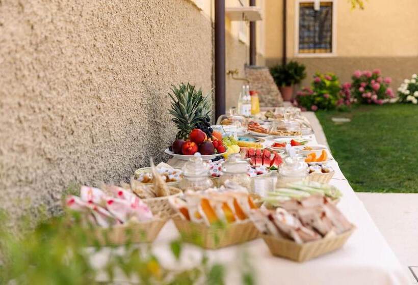 مبيت وإفطار Villa Padovani Relais De Charme   Adults Only