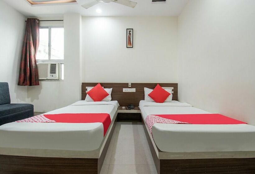 בית מלון כפרי Aarav Plaza