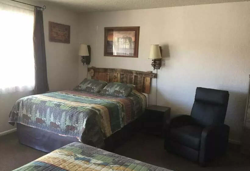 Motelli Rocky Mountain Lodge