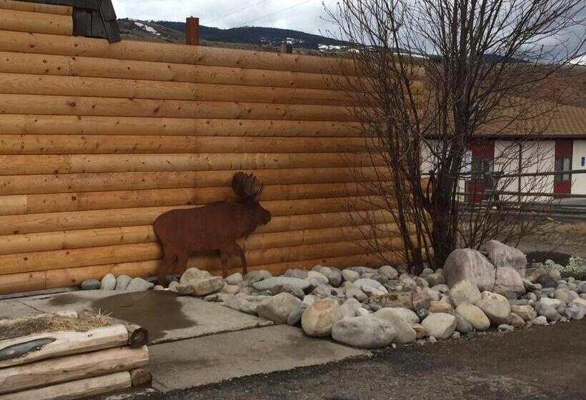 فندق على الطريق Rocky Mountain Lodge