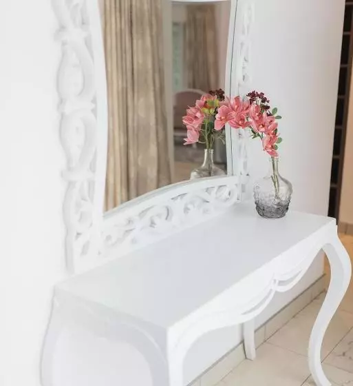 پانسیون Chez Moe