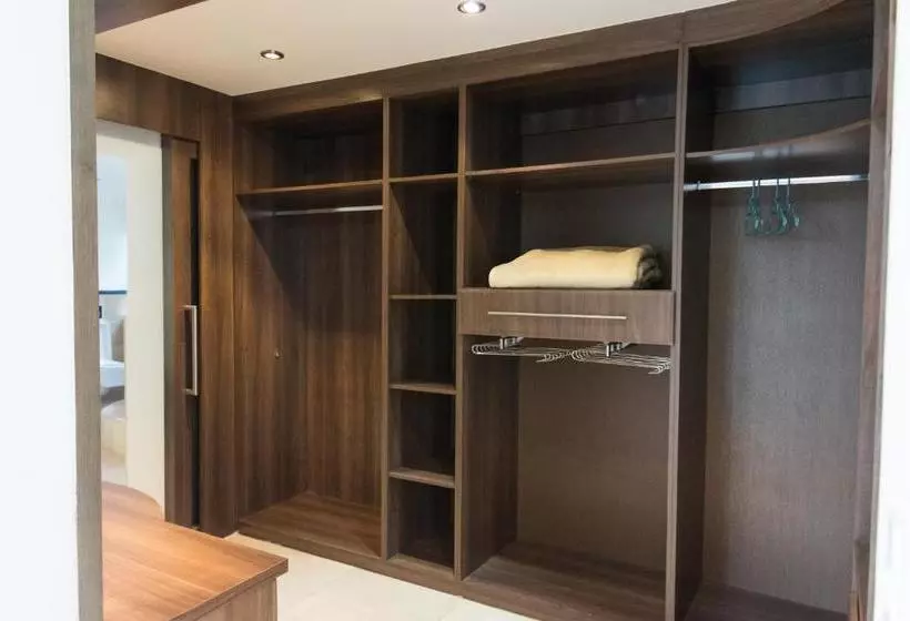 پانسیون Chez Moe