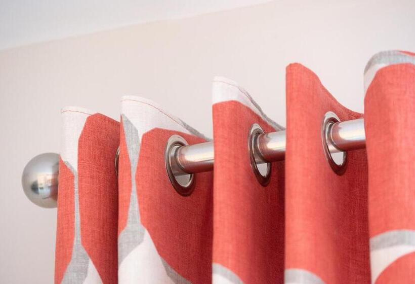 膳宿费 Pinehill Rooms