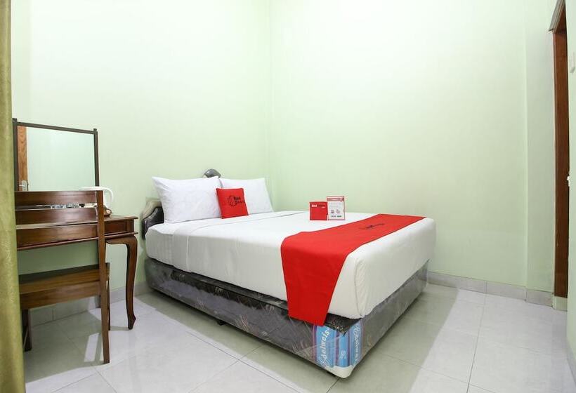 פנסיון Reddoorz Plus Near Taman Sari