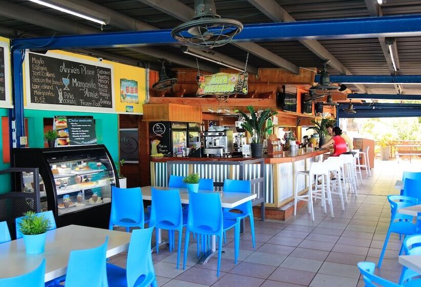 پانسیون Rooms Boutique By Annie S