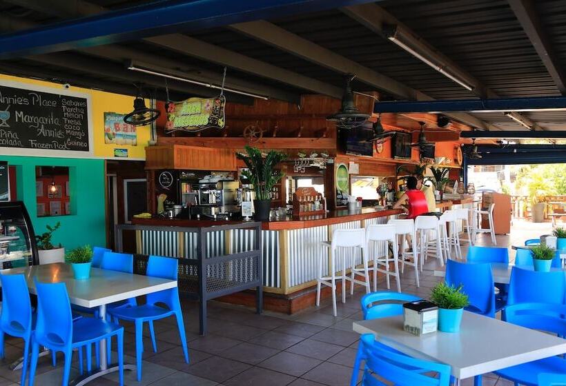 پانسیون Rooms Boutique By Annie S