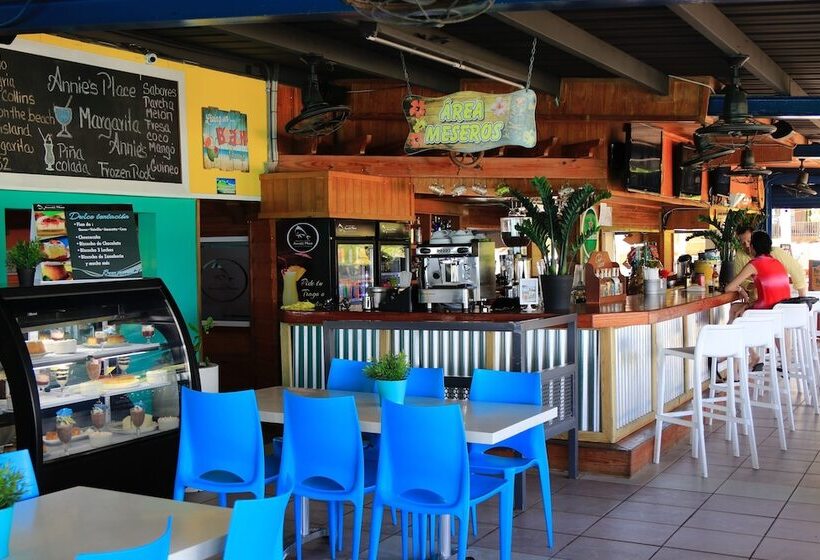 پانسیون Rooms Boutique By Annie S