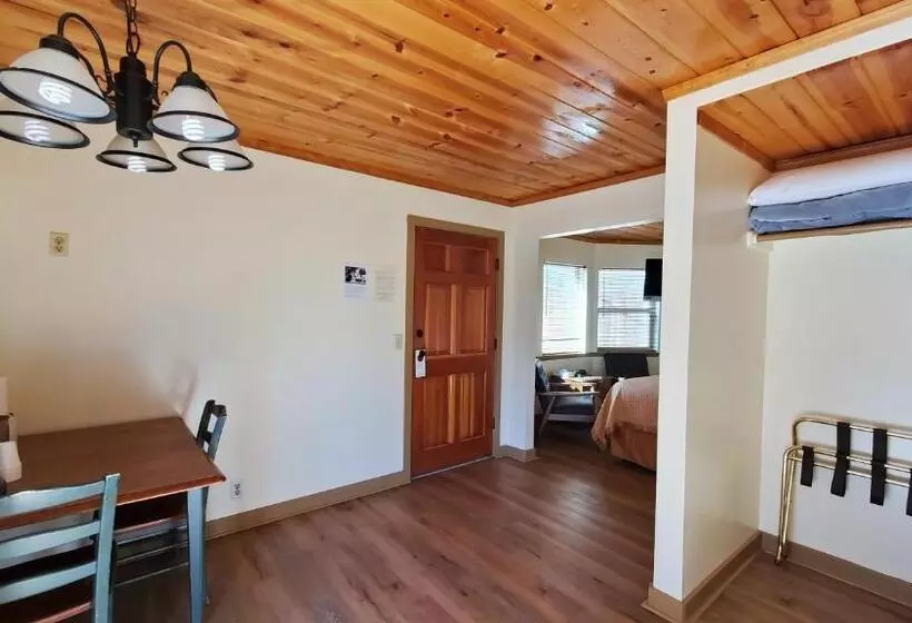 Motelli Kernville Inn