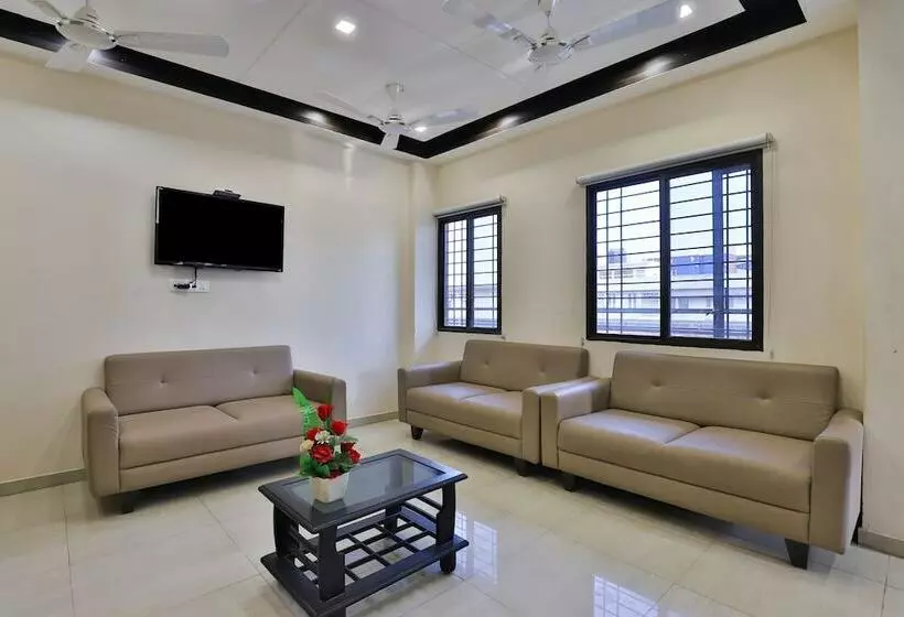 Oyo 22551 Hotel Ssv
