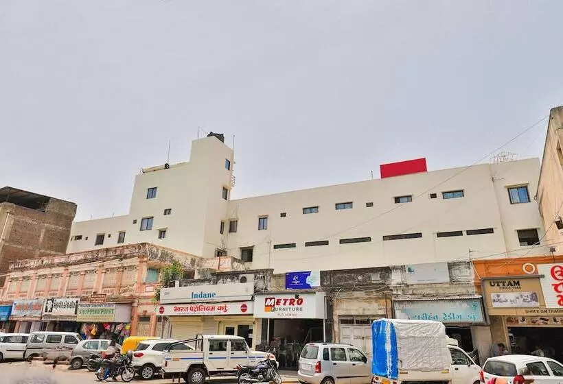 Oyo 22551 Hotel Ssv