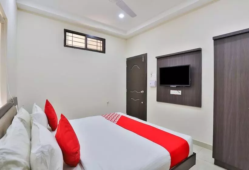 Oyo 22551 Hotel Ssv