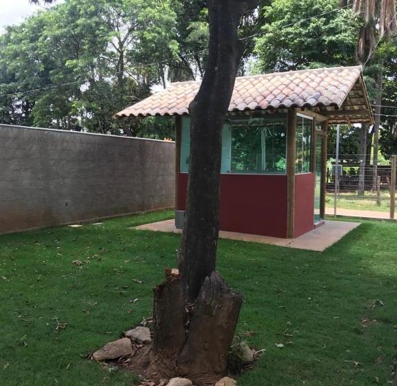 بنسيون Pousada Tio Loco