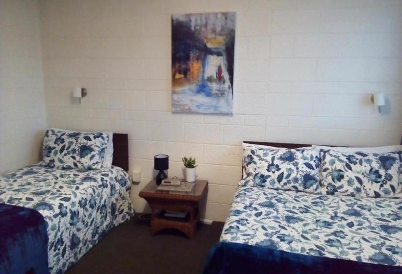 Пансион Redwood Lodge Motel