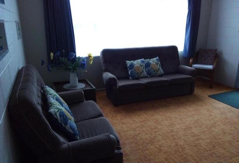 Пансион Redwood Lodge Motel