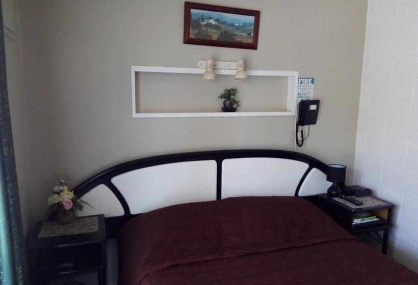 Пансион Redwood Lodge Motel