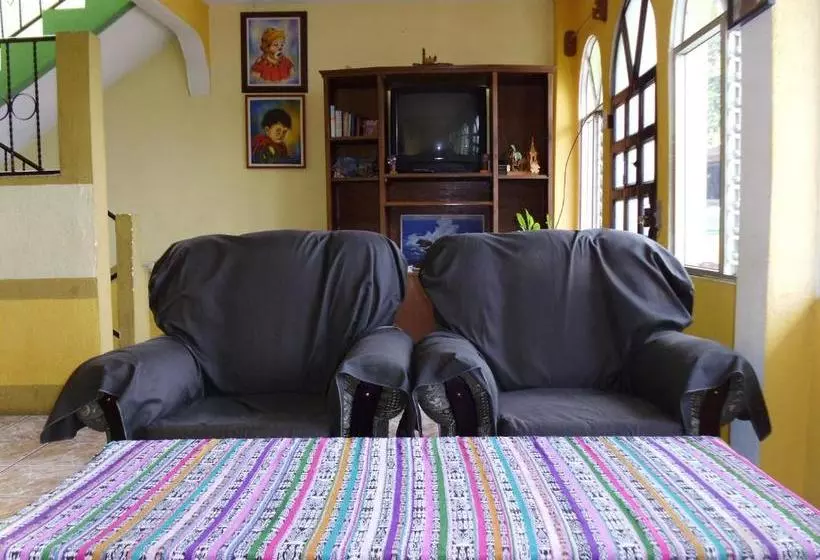 Pensão Una Noche Con Mical