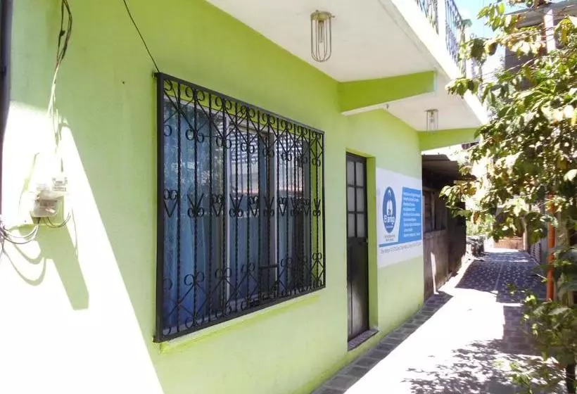 Pensão Una Noche Con Mical