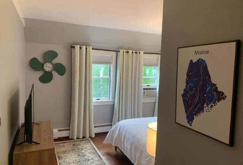 Aamiaismajoitus (B&B) White Sails Inn