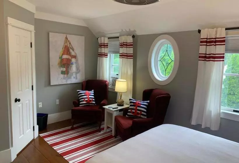 Aamiaismajoitus (B&B) White Sails Inn