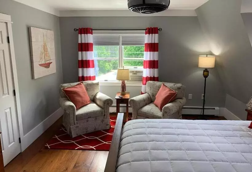 Aamiaismajoitus (B&B) White Sails Inn