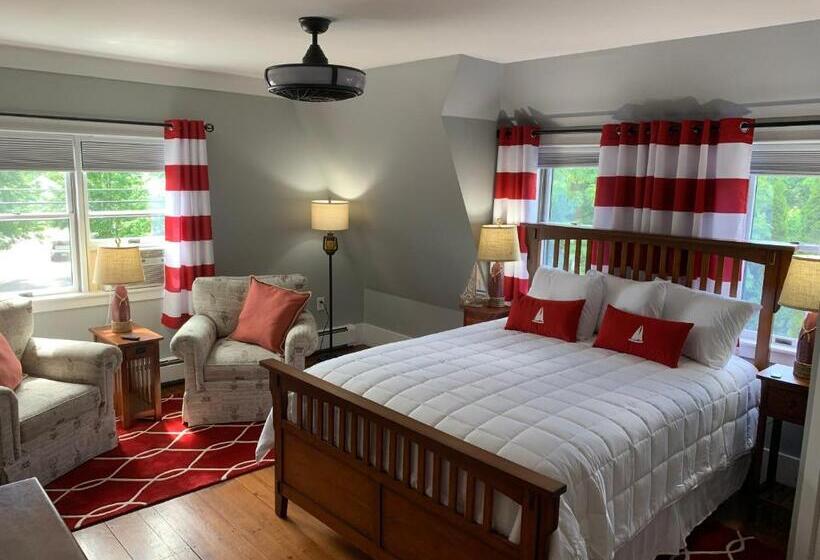 مبيت وإفطار White Sails Inn