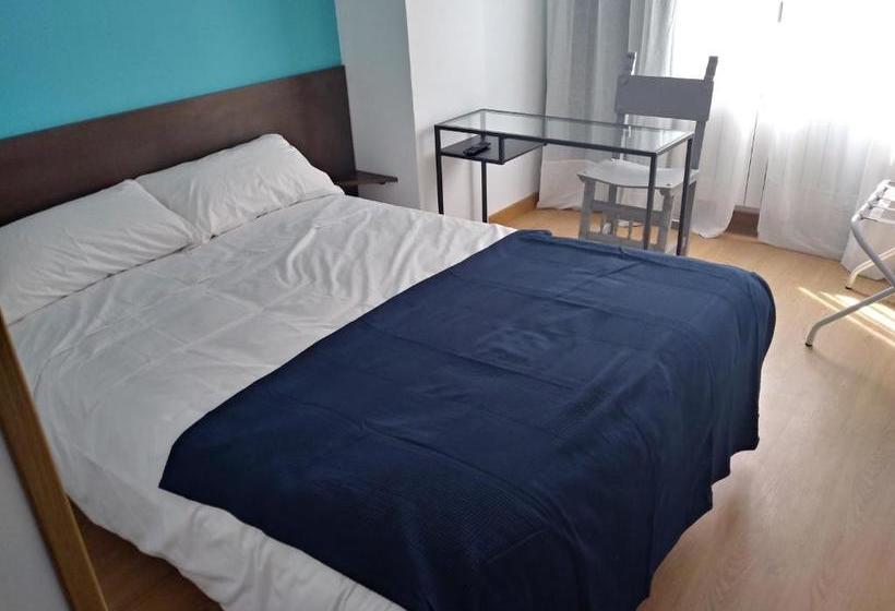 פנסיון Hostal Gemi