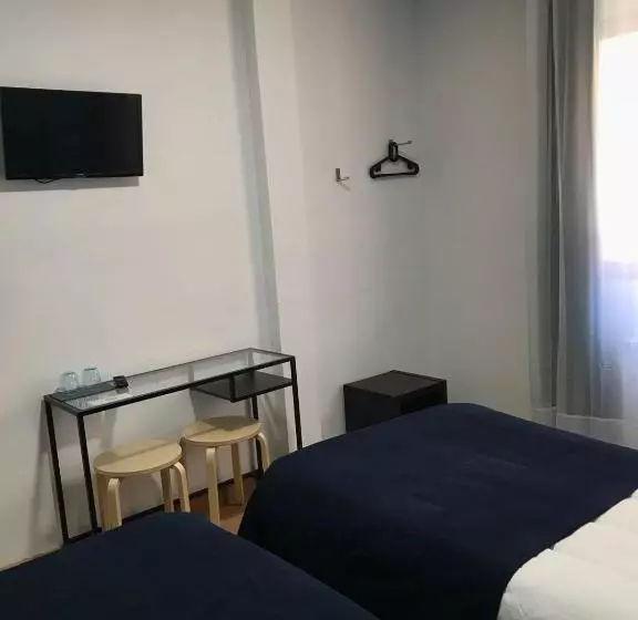 ペンション Hostal Gemi