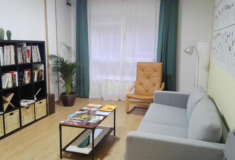 פנסיון Hostal Gemi