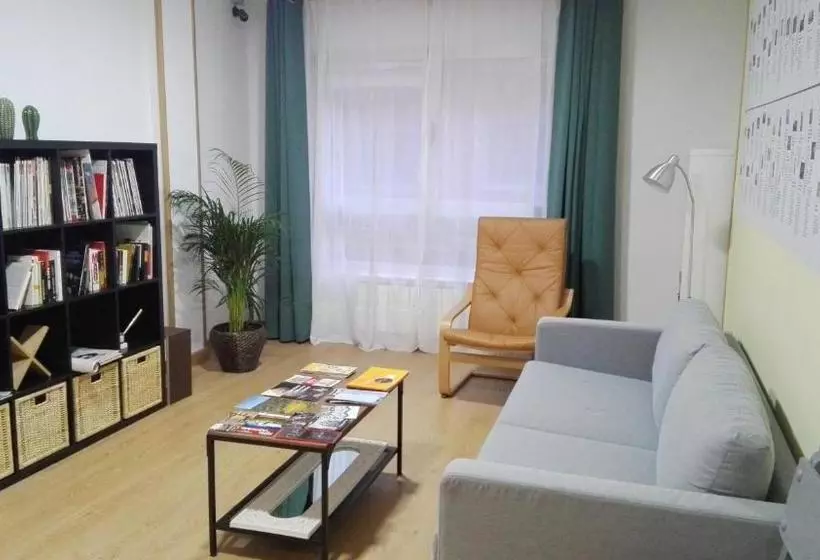 ペンション Hostal Gemi
